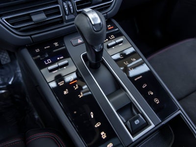 2022 Porsche Macan Macan GTS