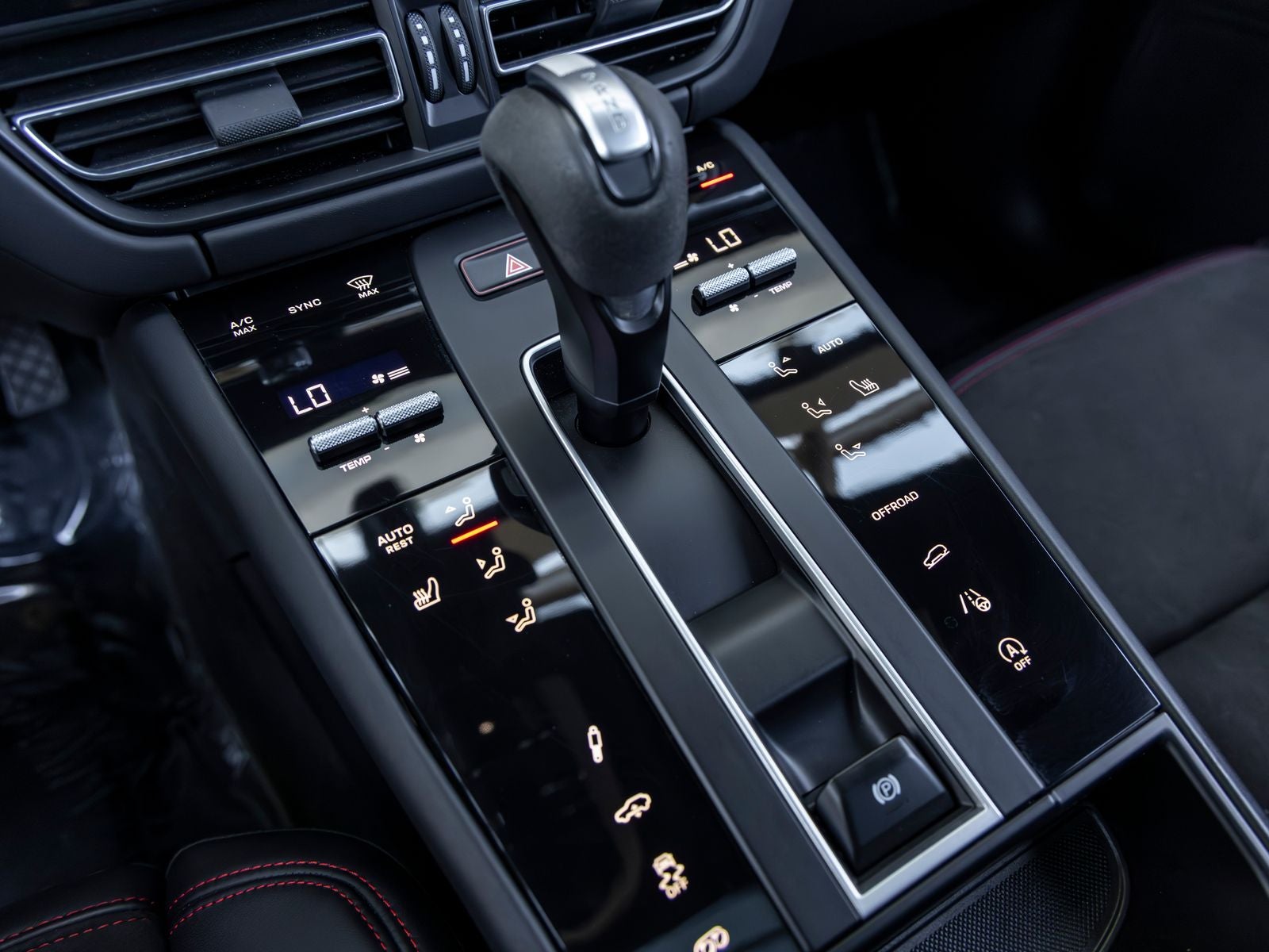 2022 Porsche Macan Macan GTS