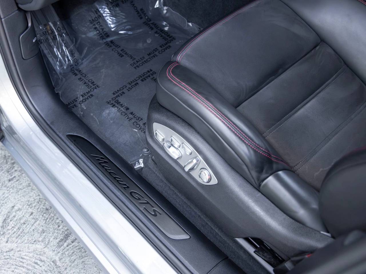 2022 Porsche Macan Macan GTS