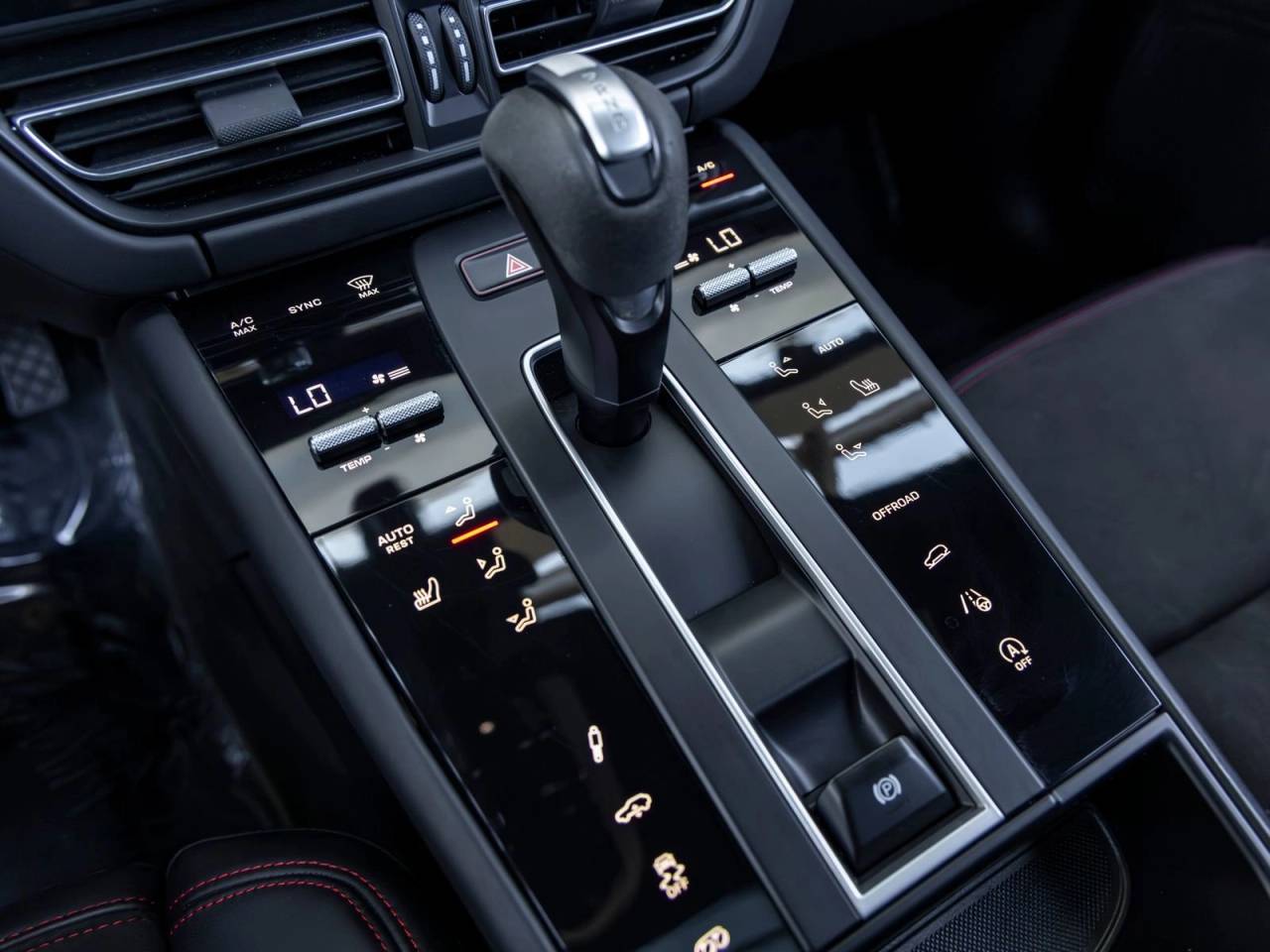 2022 Porsche Macan Macan GTS