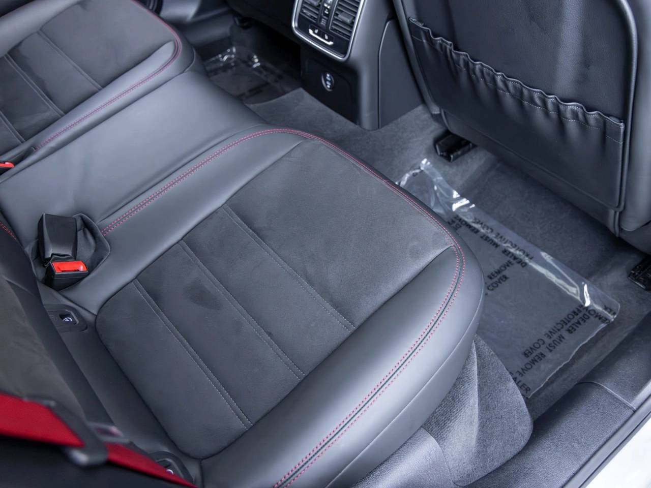 2022 Porsche Macan Macan GTS
