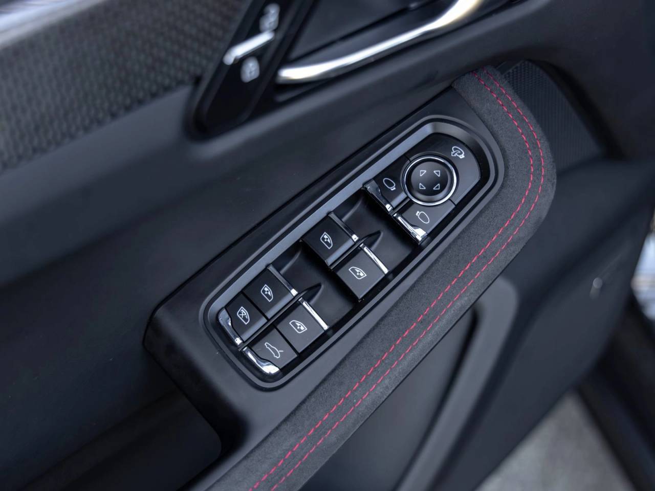 2023 Porsche Macan Macan GTS (MY23)