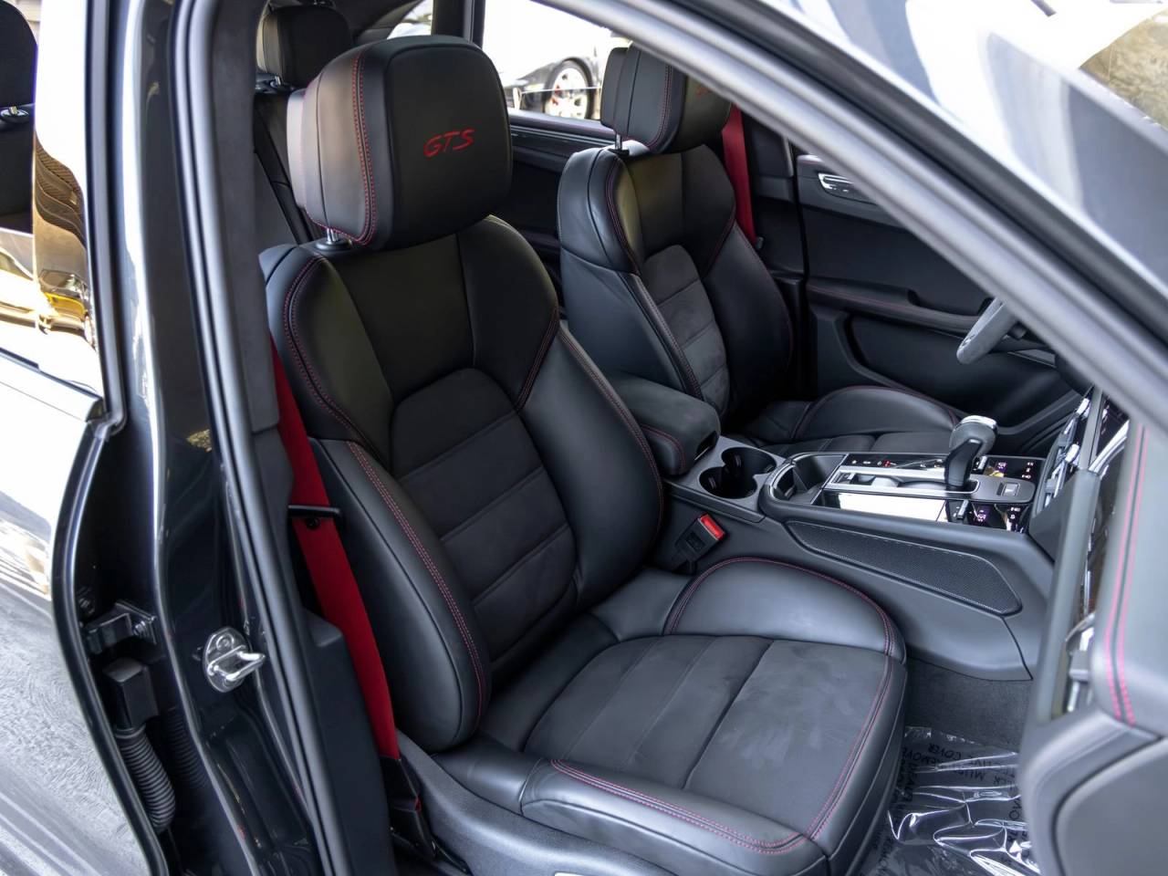 2023 Porsche Macan Macan GTS (MY23)