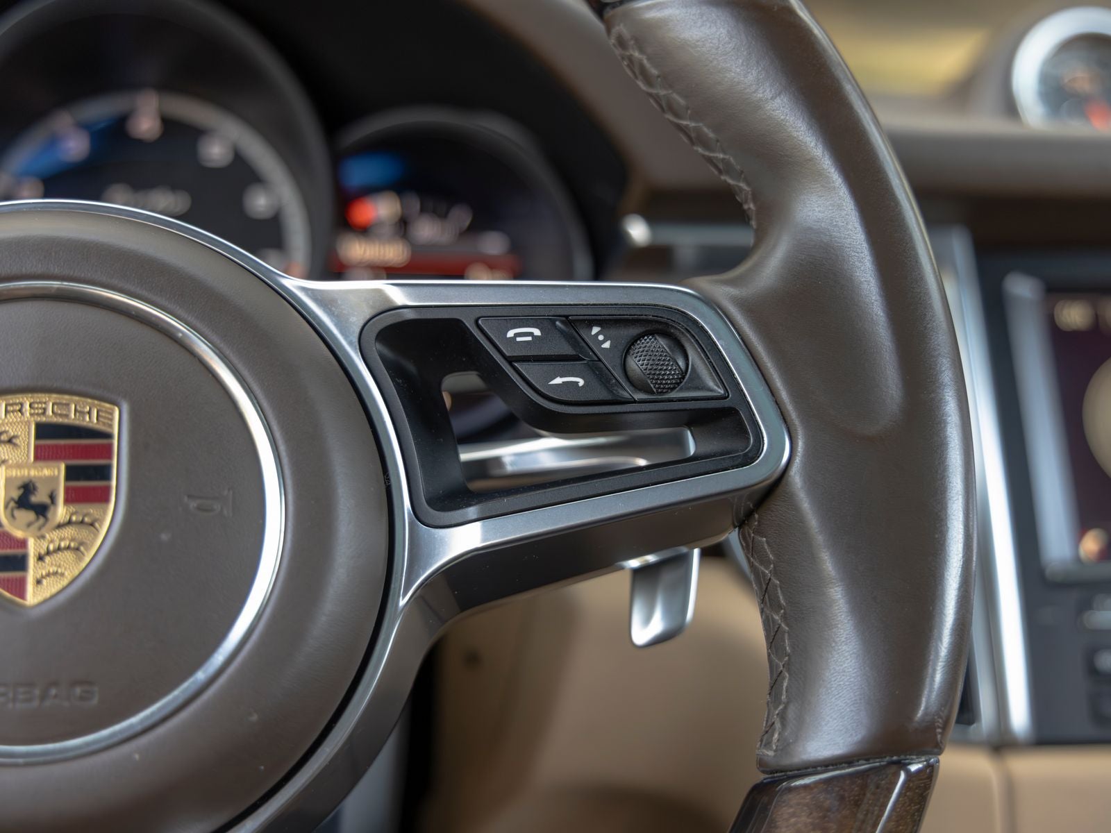 2016 Porsche Macan Turbo