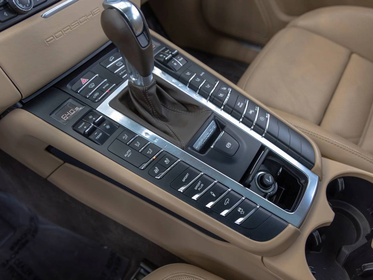 2016 Porsche Macan Turbo