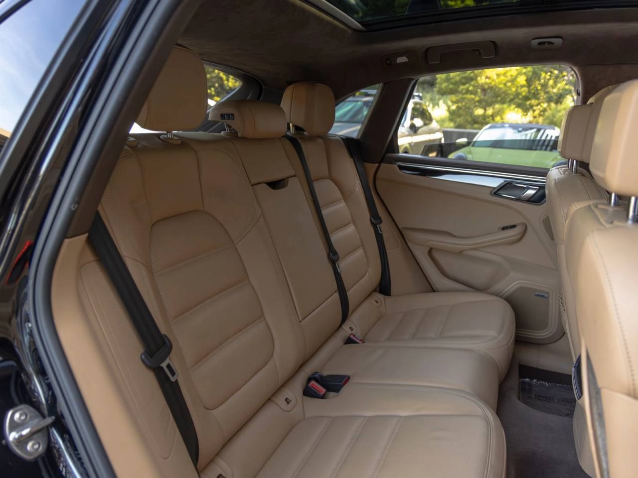 2016 Porsche Macan Turbo