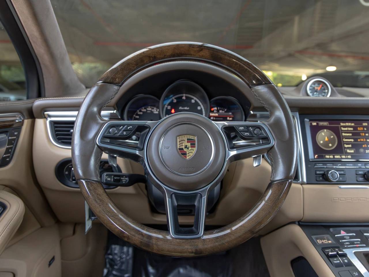 2016 Porsche Macan Turbo