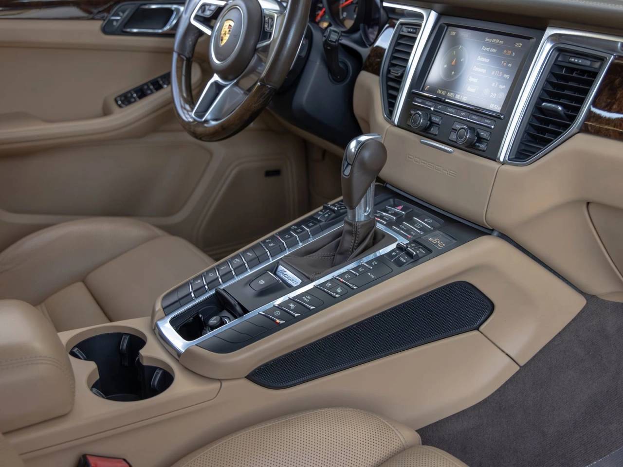 2016 Porsche Macan Turbo