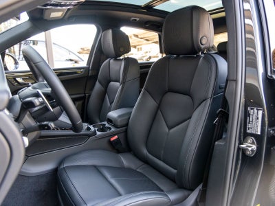 2026 Porsche Macan Macan S