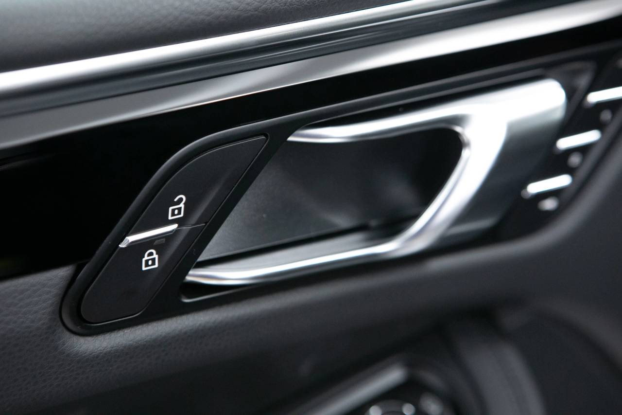 2026 Porsche Macan Macan S