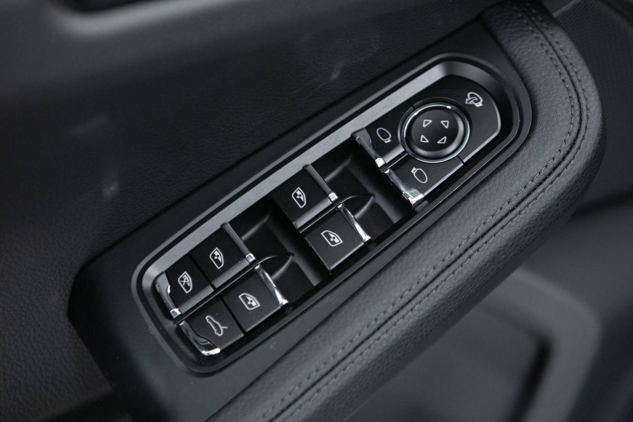 2026 Porsche Macan Macan S