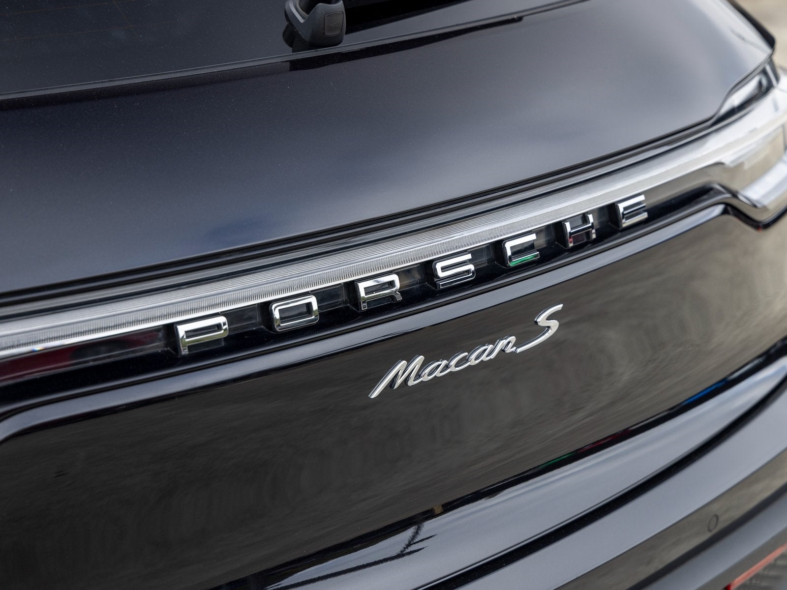 2025 Porsche Macan Macan S