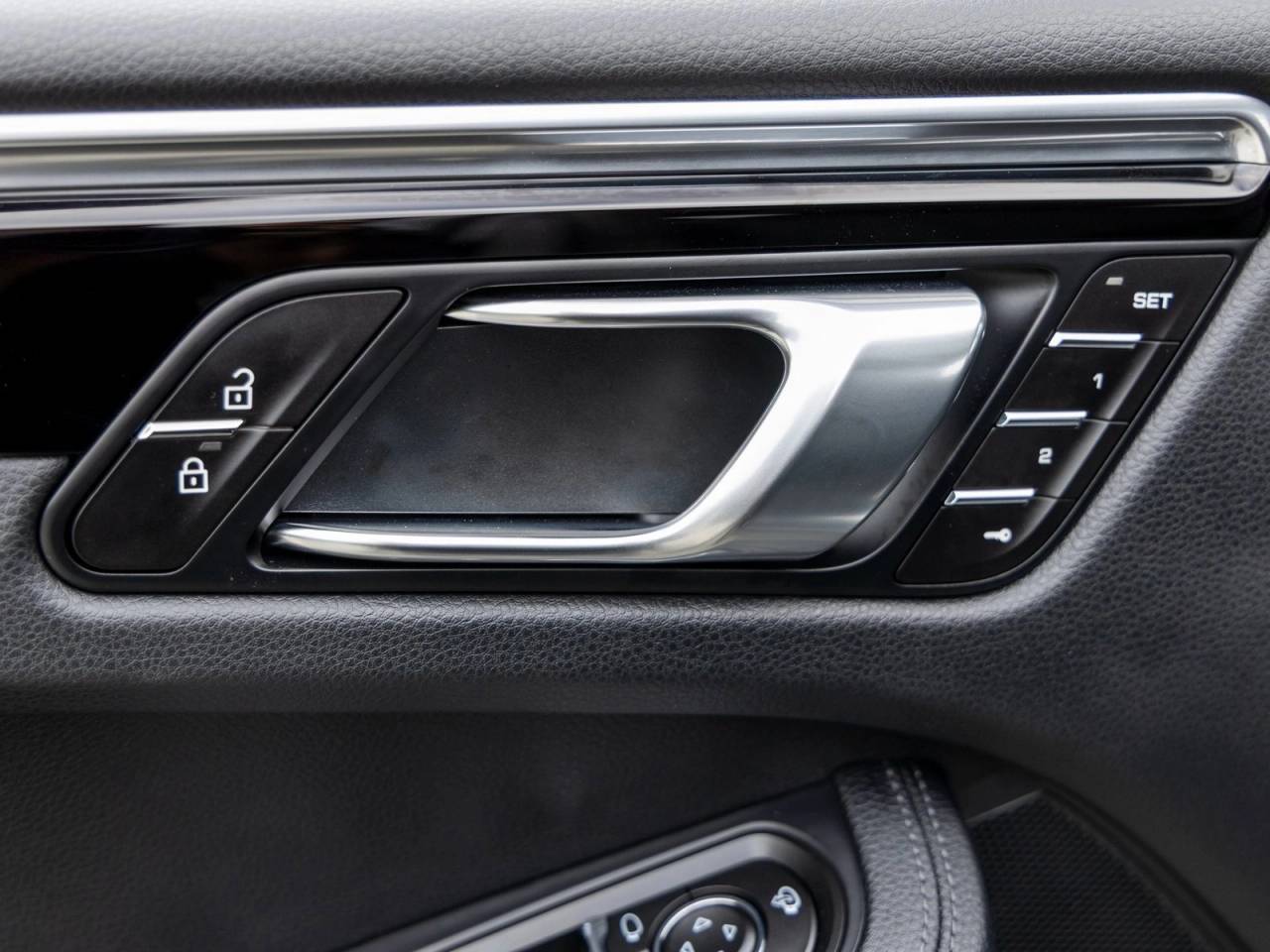 2025 Porsche Macan Macan S