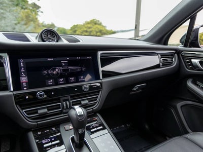 2025 Porsche Macan Macan S