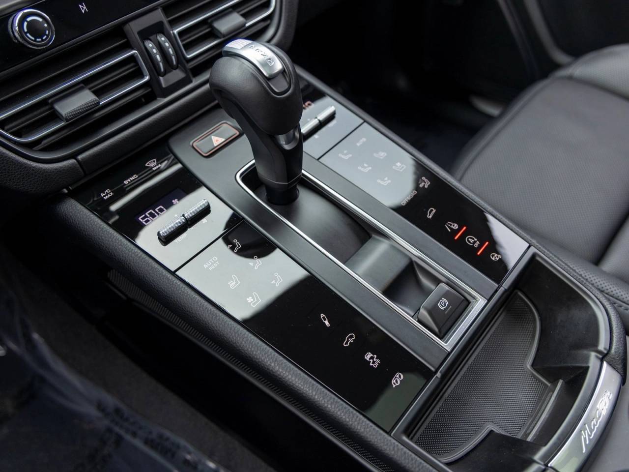 2025 Porsche Macan Macan S