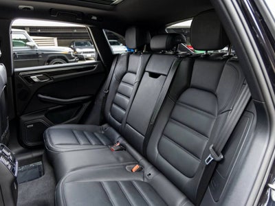 2025 Porsche Macan Macan S