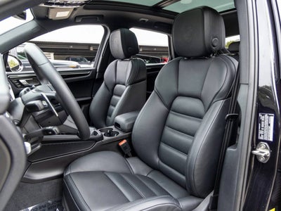 2025 Porsche Macan Macan S
