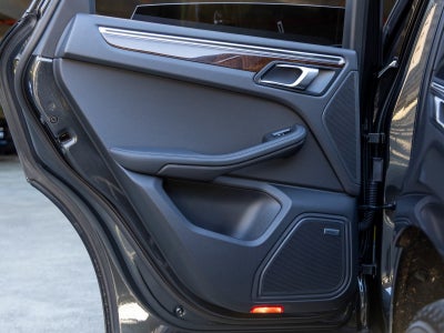 2023 Porsche Macan Macan S (MY23)