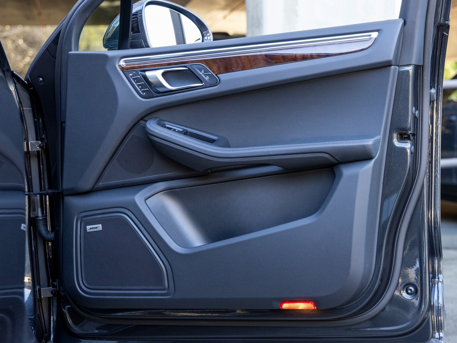 2023 Porsche Macan Macan S (MY23)