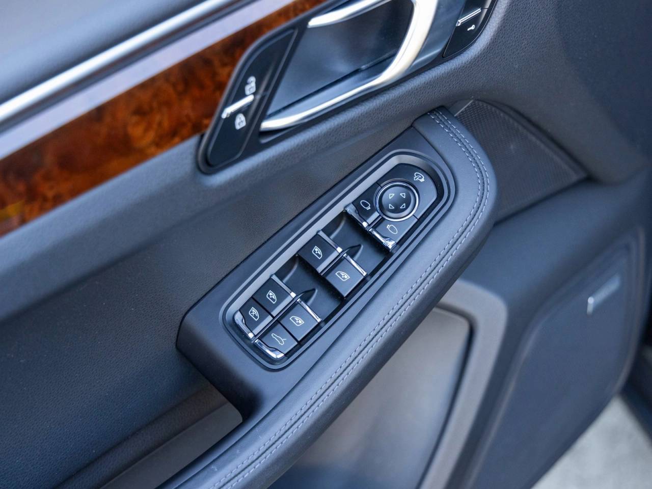 2023 Porsche Macan Macan S (MY23)