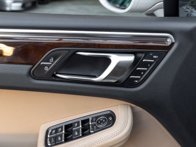 2023 Porsche Macan Macan S