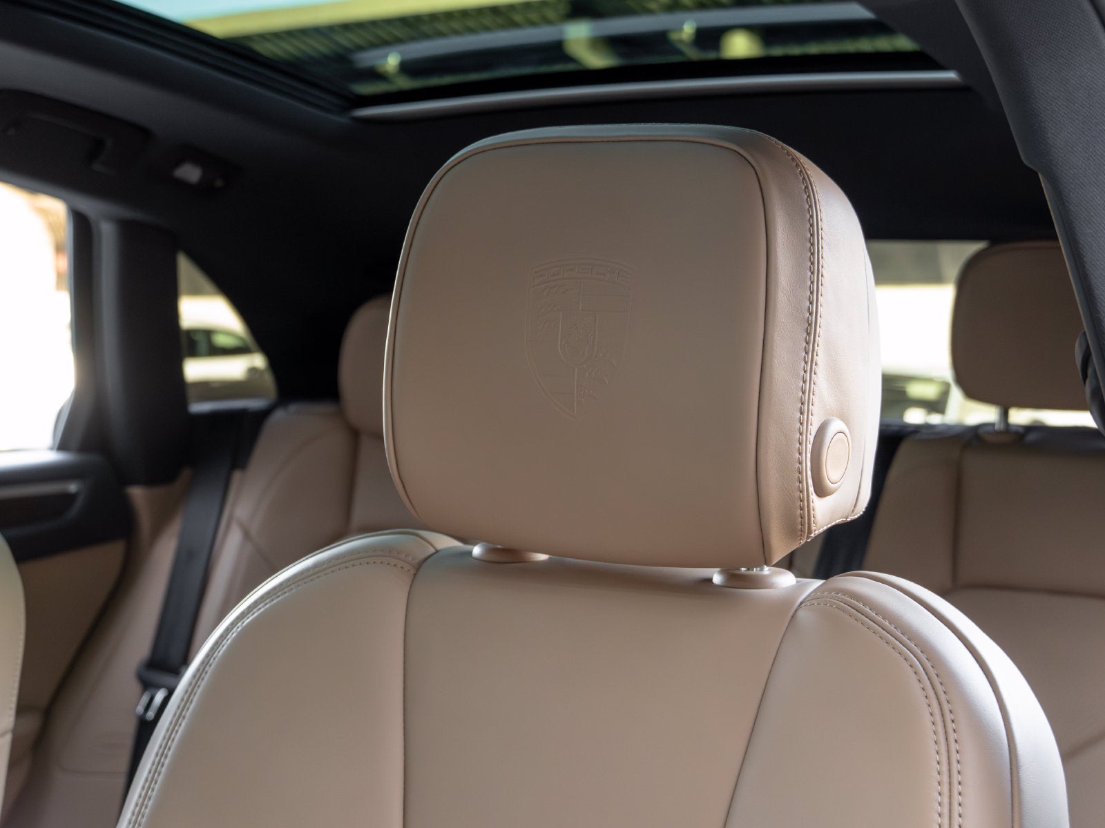 2023 Porsche Macan Macan S