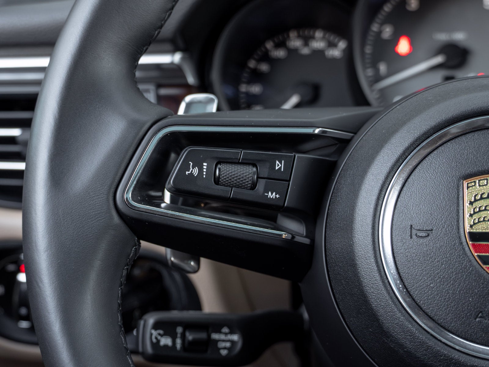 2023 Porsche Macan Macan S
