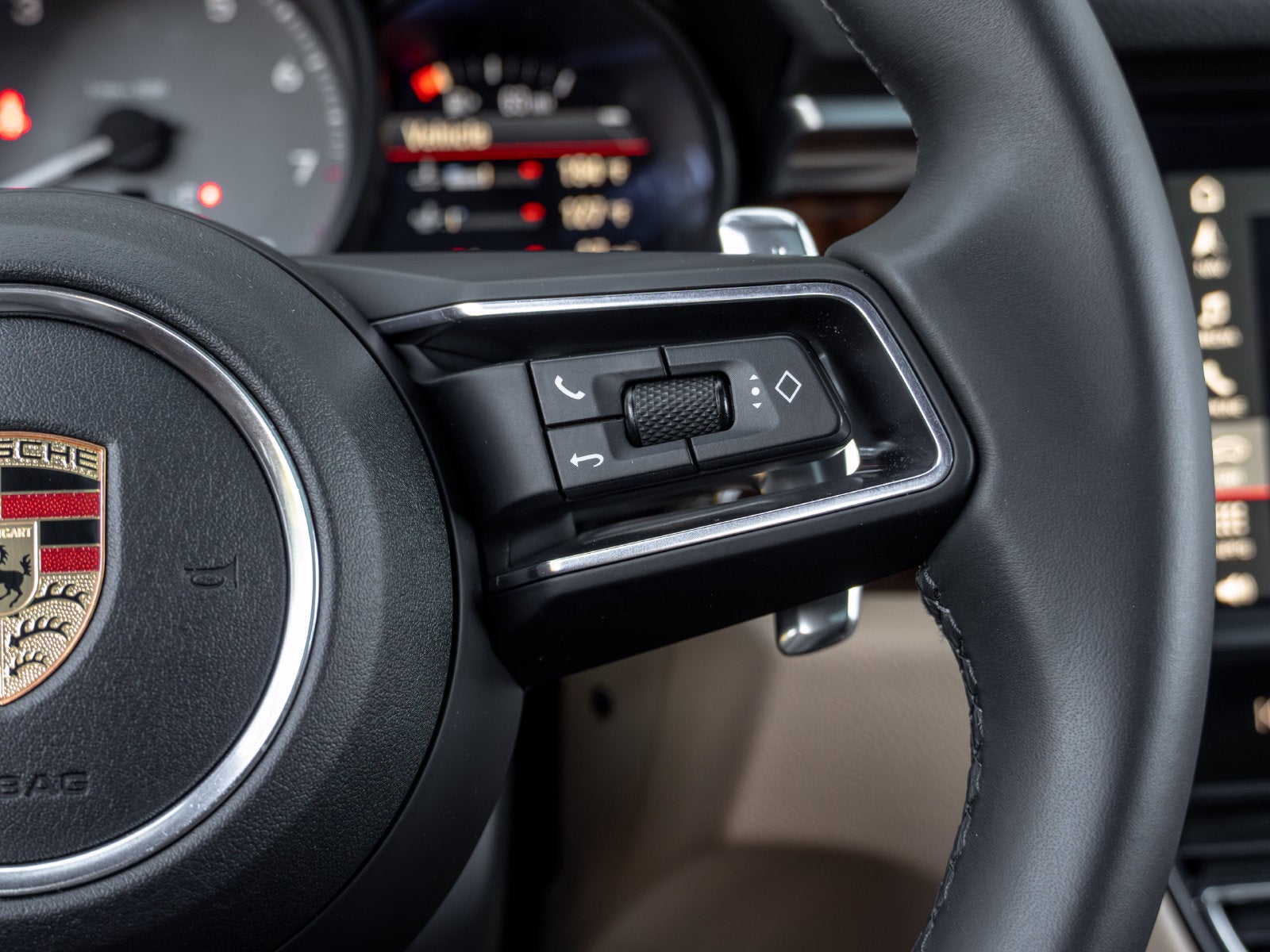 2023 Porsche Macan Macan S