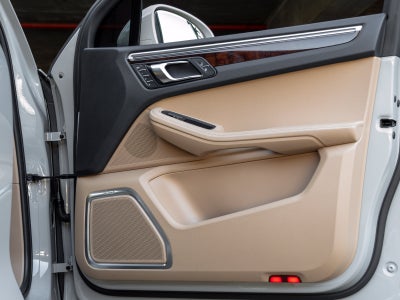 2023 Porsche Macan Macan S
