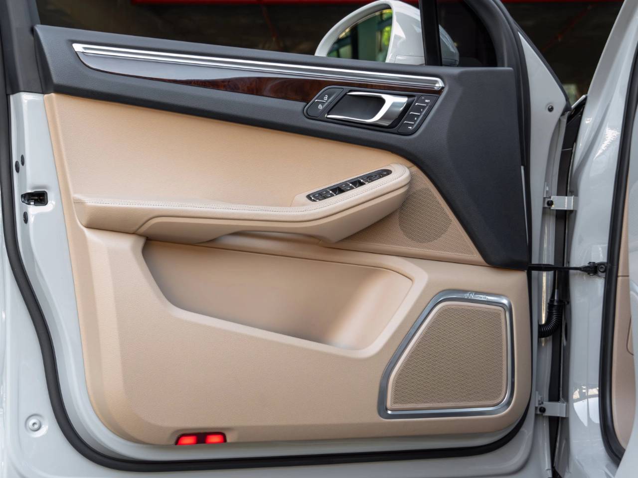 2023 Porsche Macan Macan S