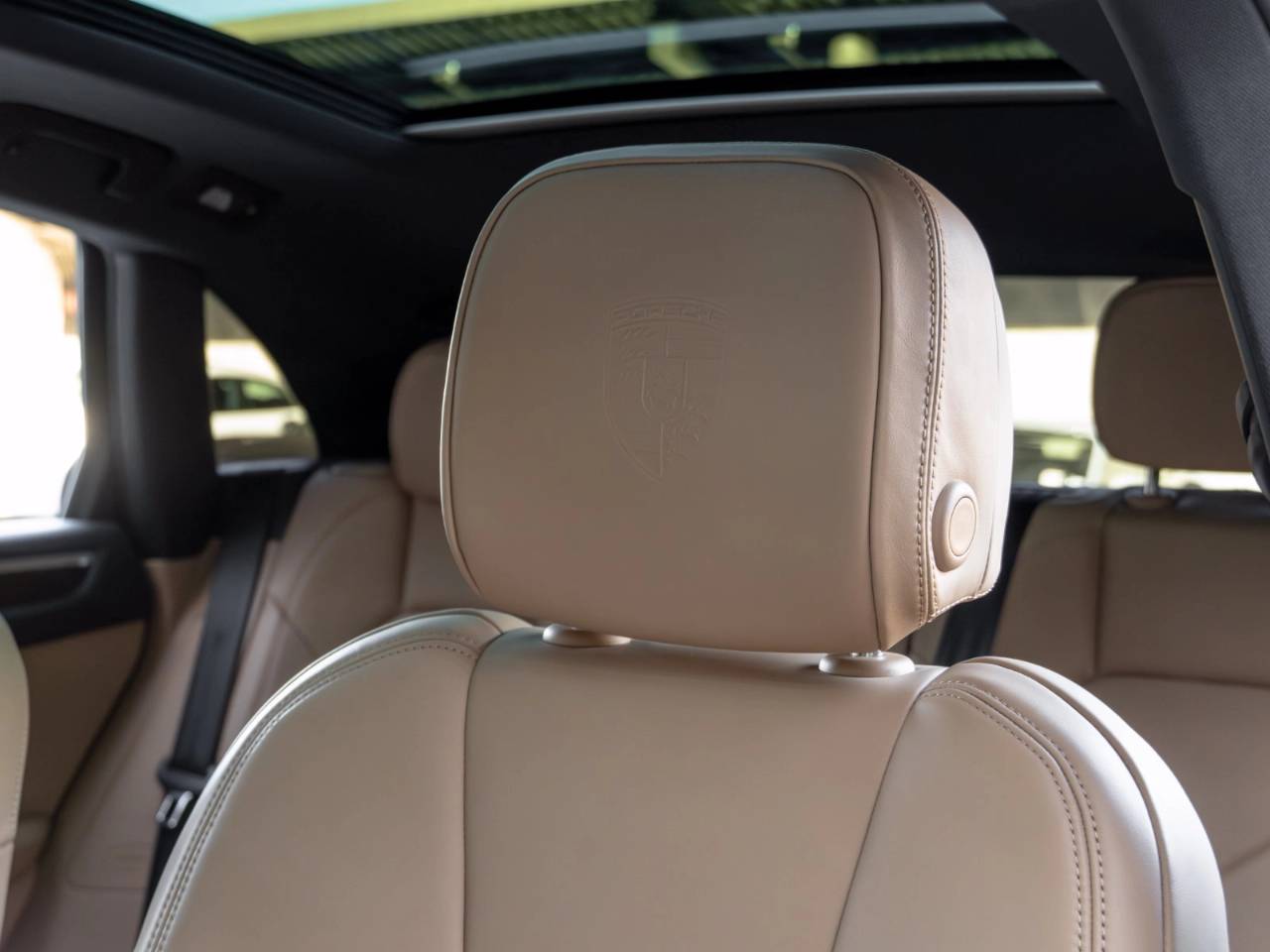 2023 Porsche Macan Macan S