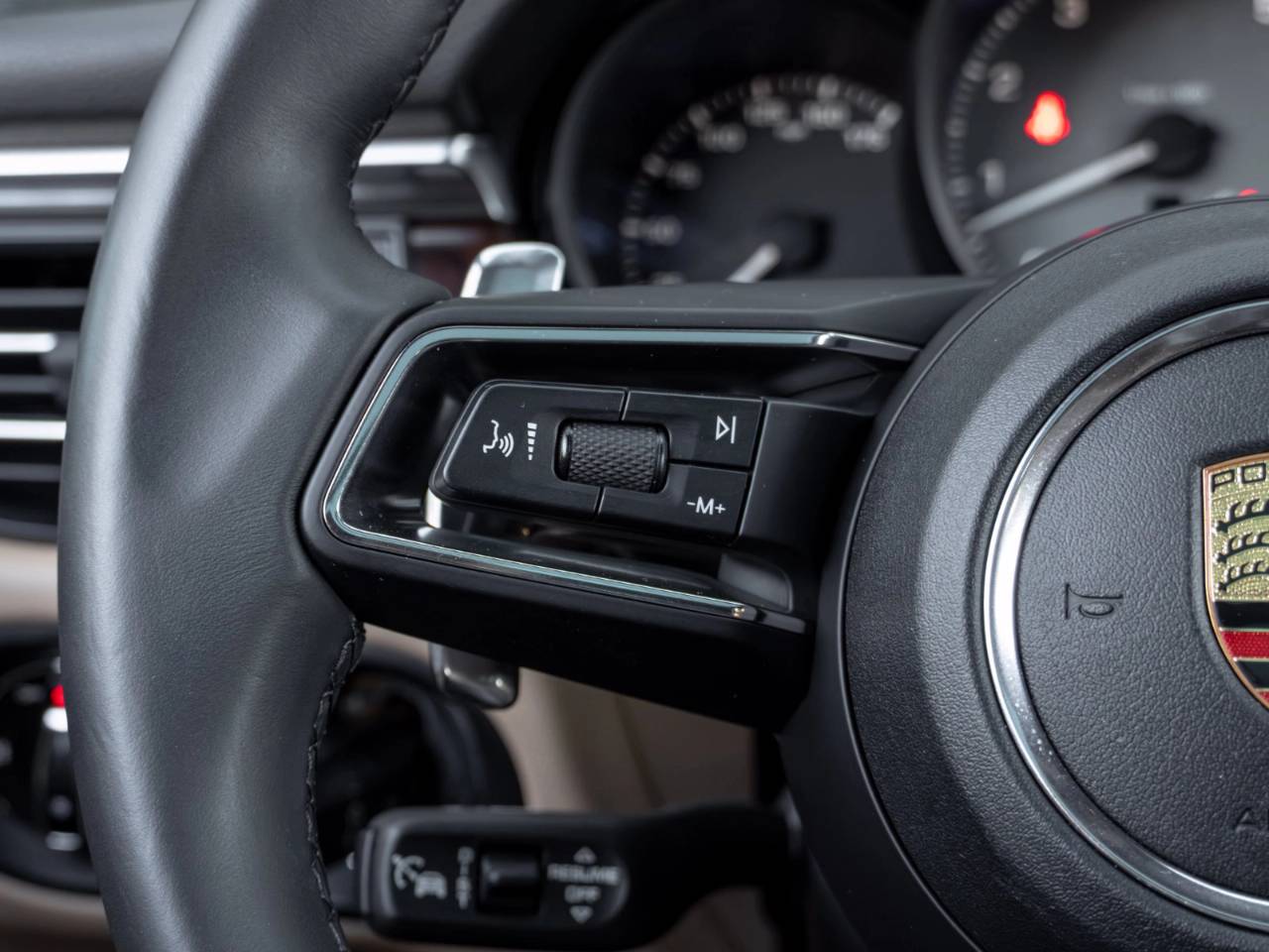 2023 Porsche Macan Macan S