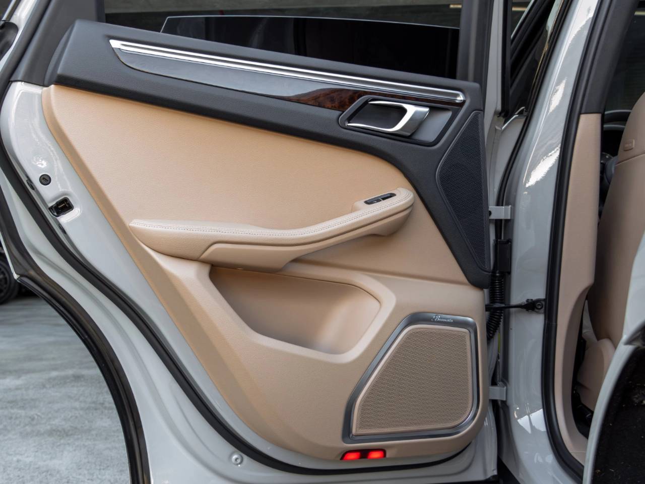 2023 Porsche Macan Macan S