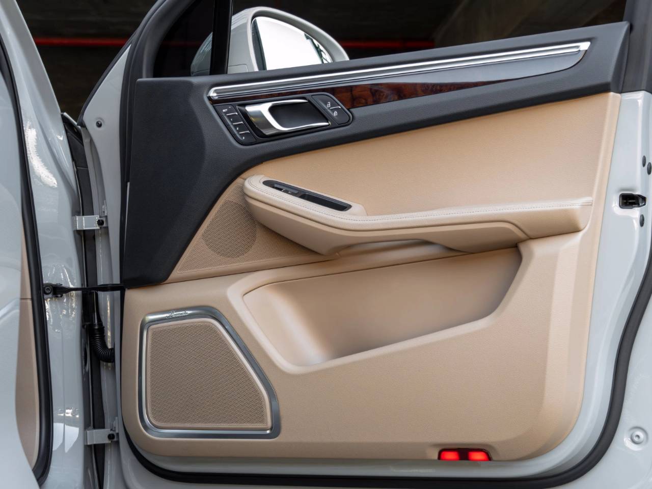 2023 Porsche Macan Macan S