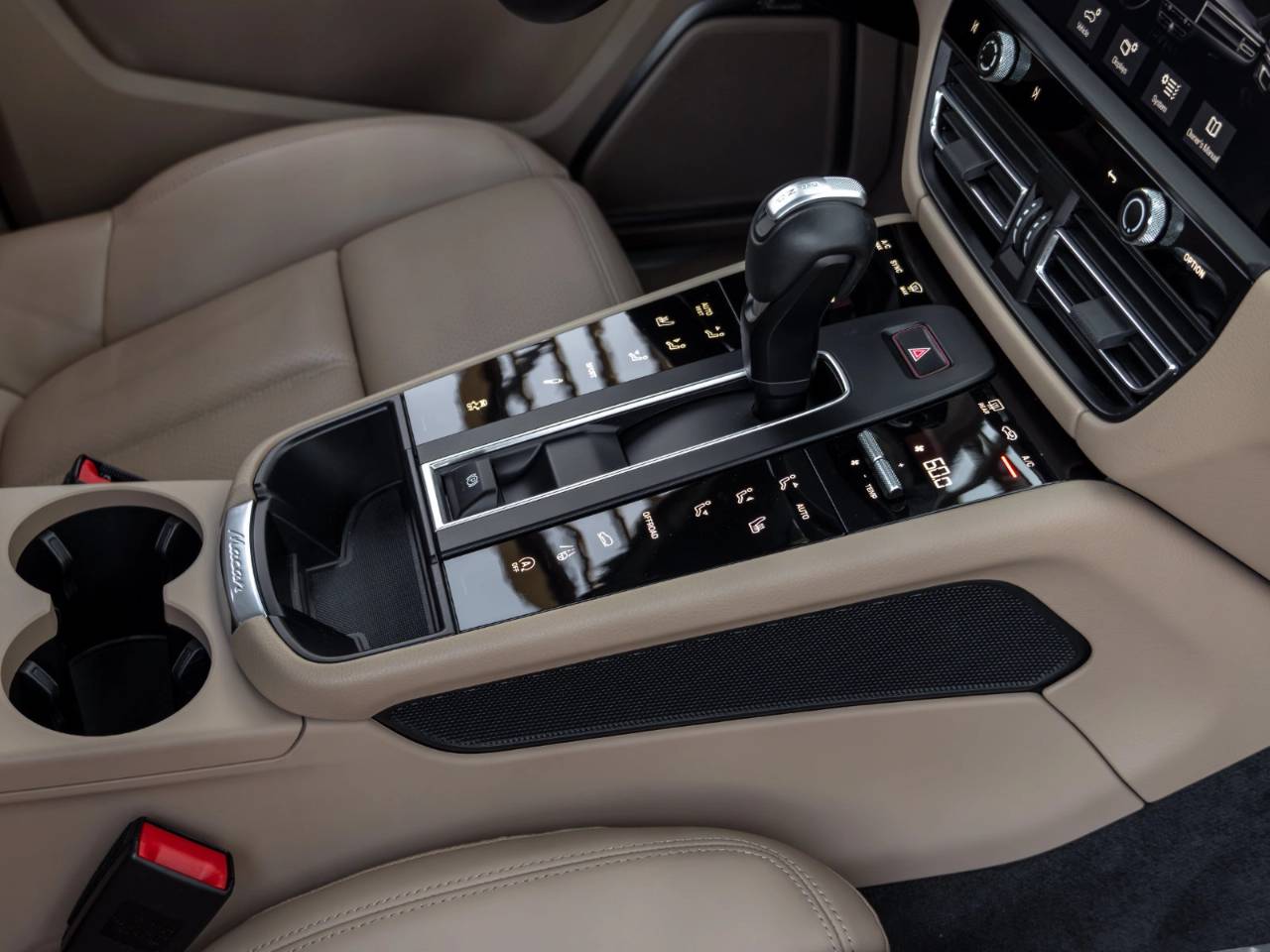 2023 Porsche Macan Macan S