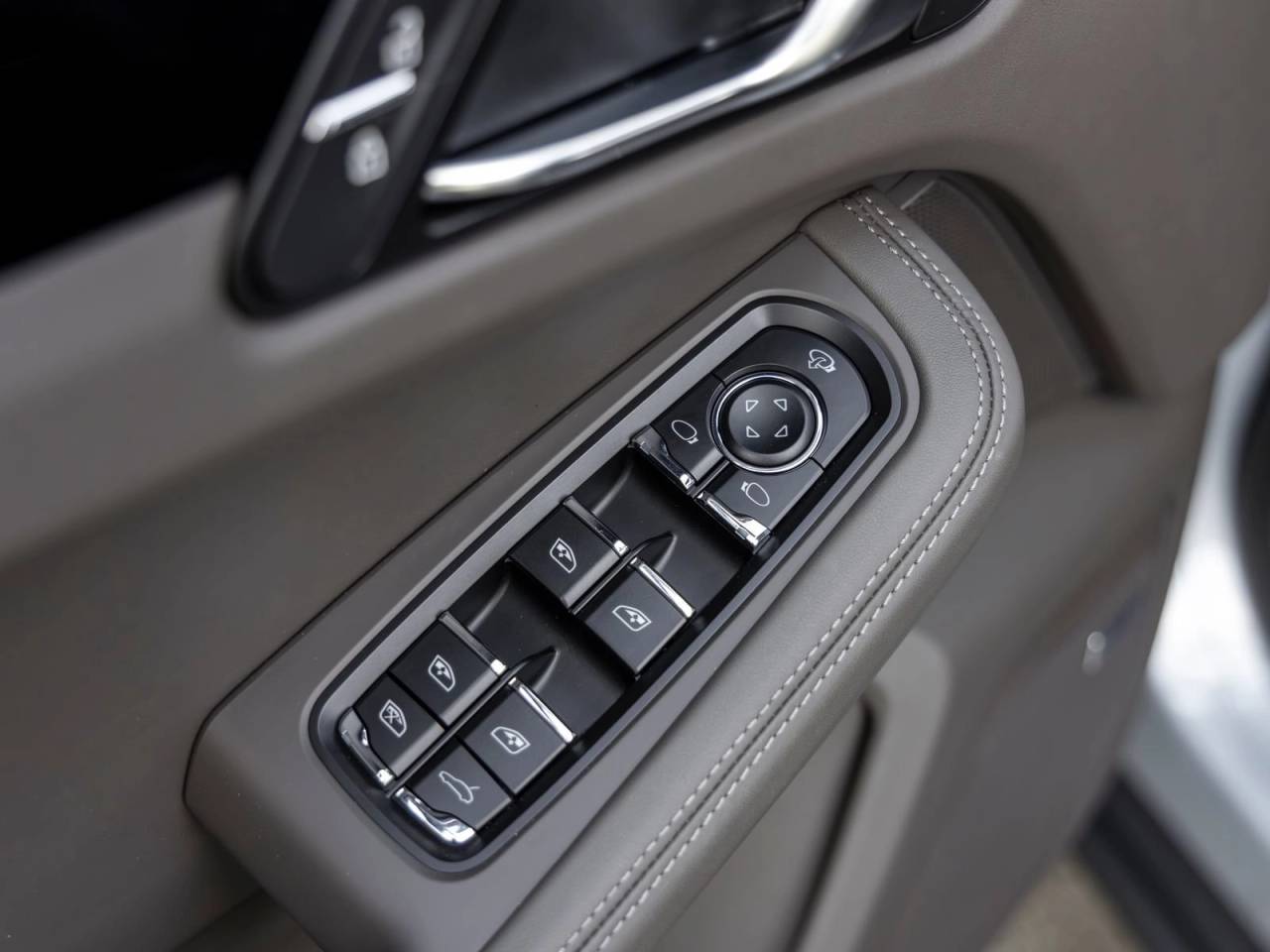 2026 Porsche Macan Macan S