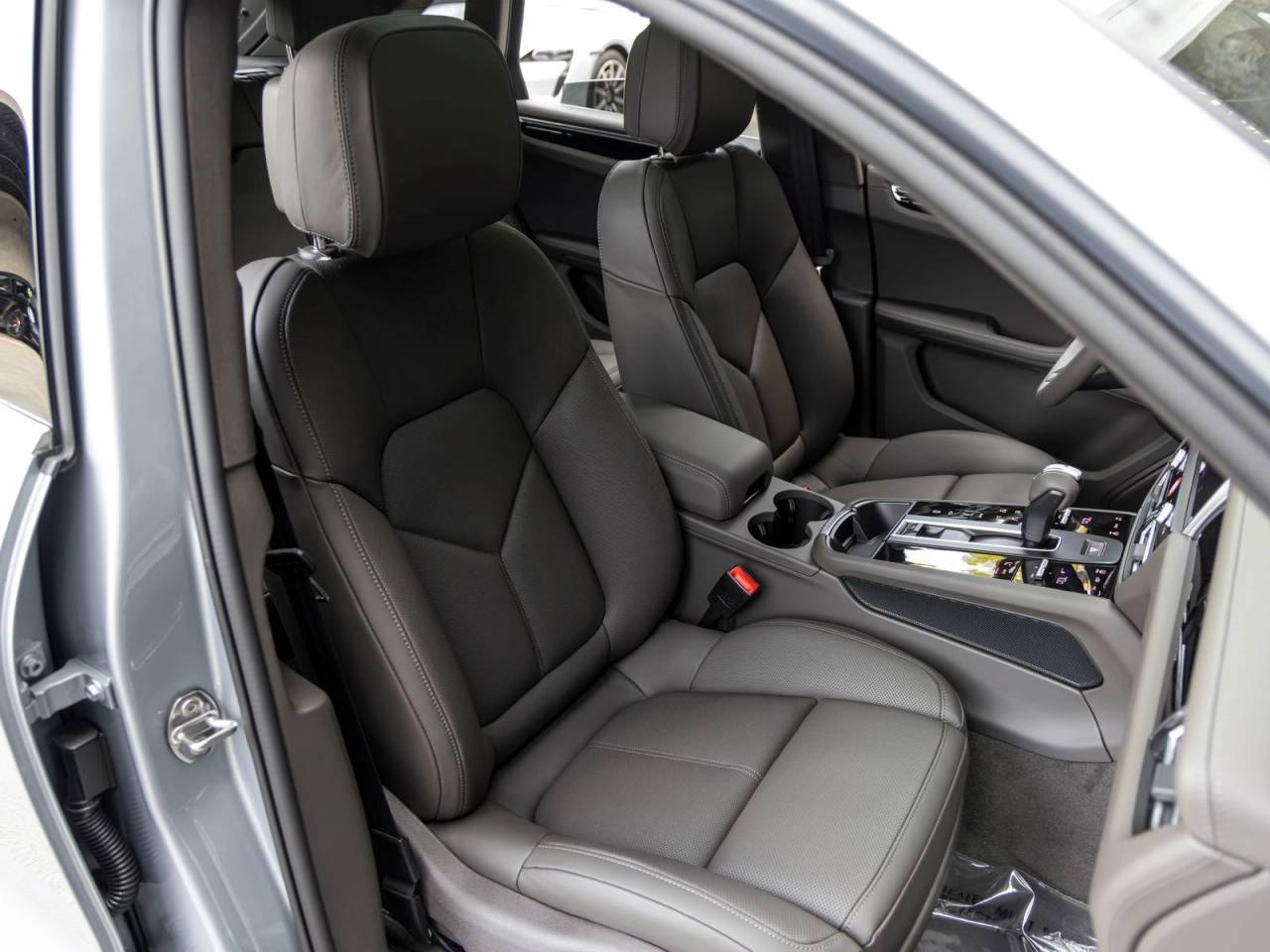 2026 Porsche Macan Macan S