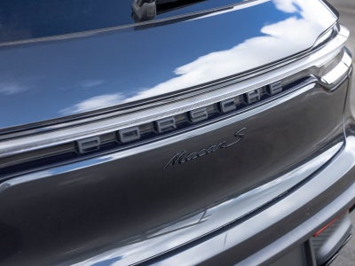 2022 Porsche Macan S