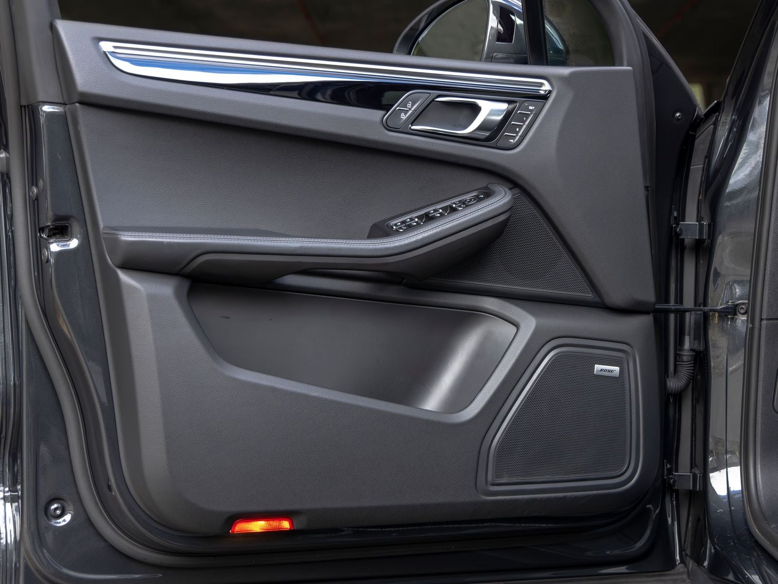 2022 Porsche Macan S