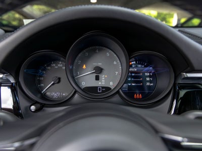 2022 Porsche Macan S