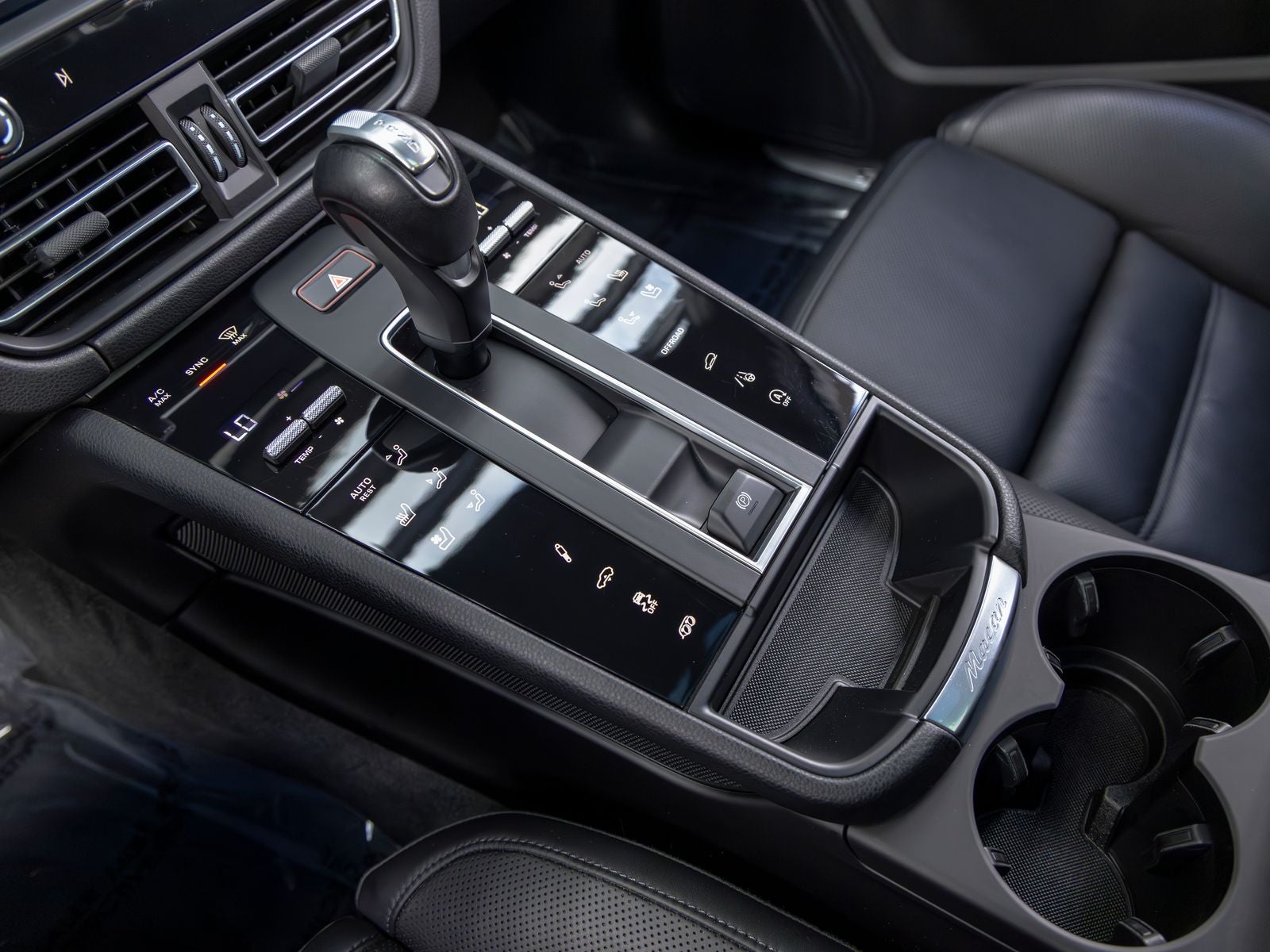 2022 Porsche Macan S