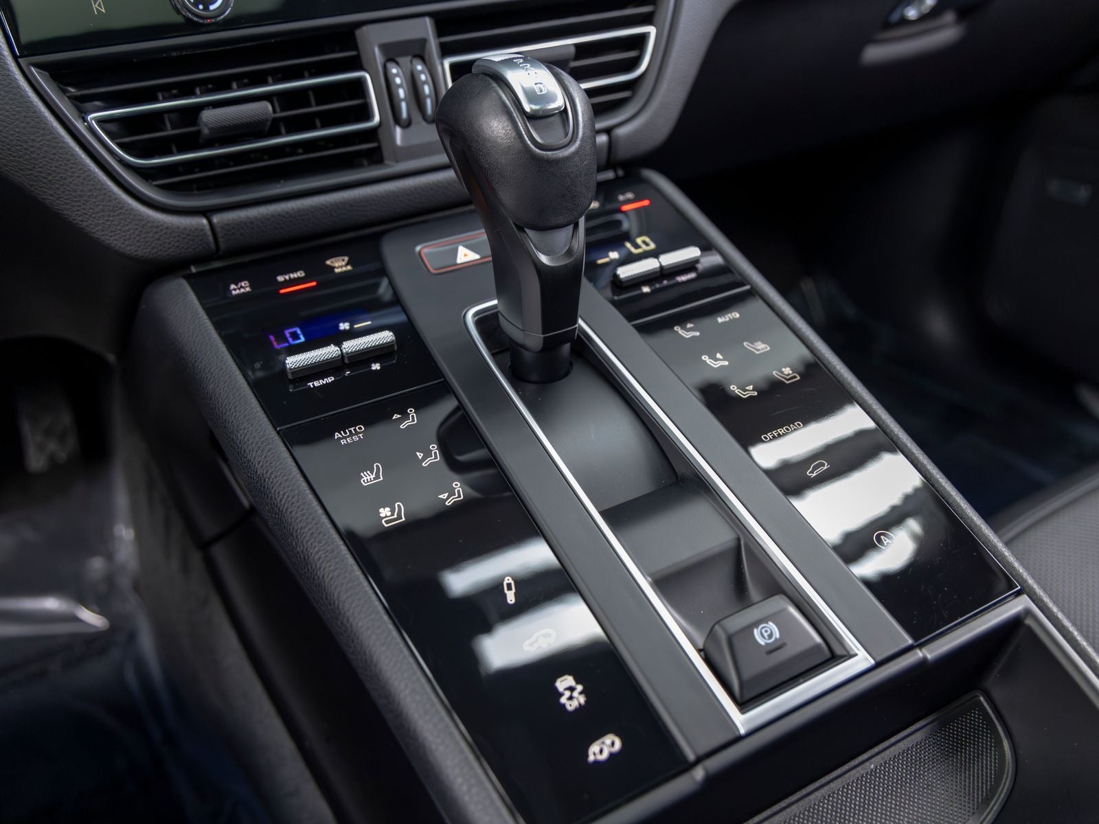 2022 Porsche Macan S