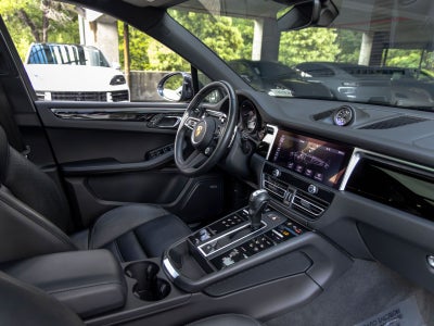 2022 Porsche Macan S