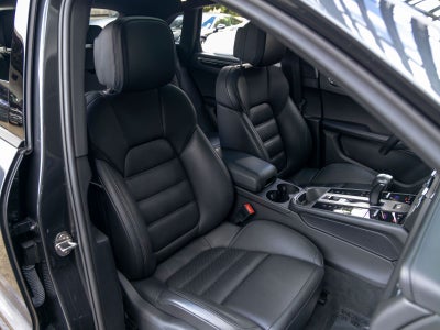 2022 Porsche Macan S