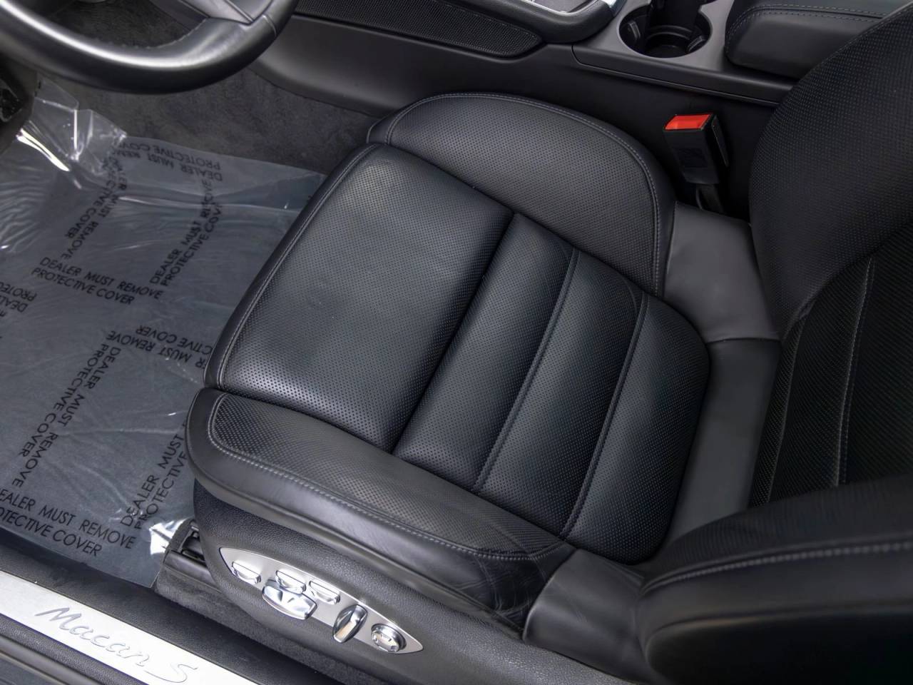 2022 Porsche Macan S