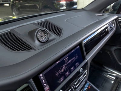 2022 Porsche Macan S