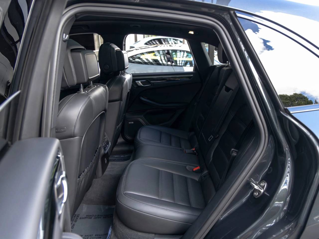 2022 Porsche Macan S