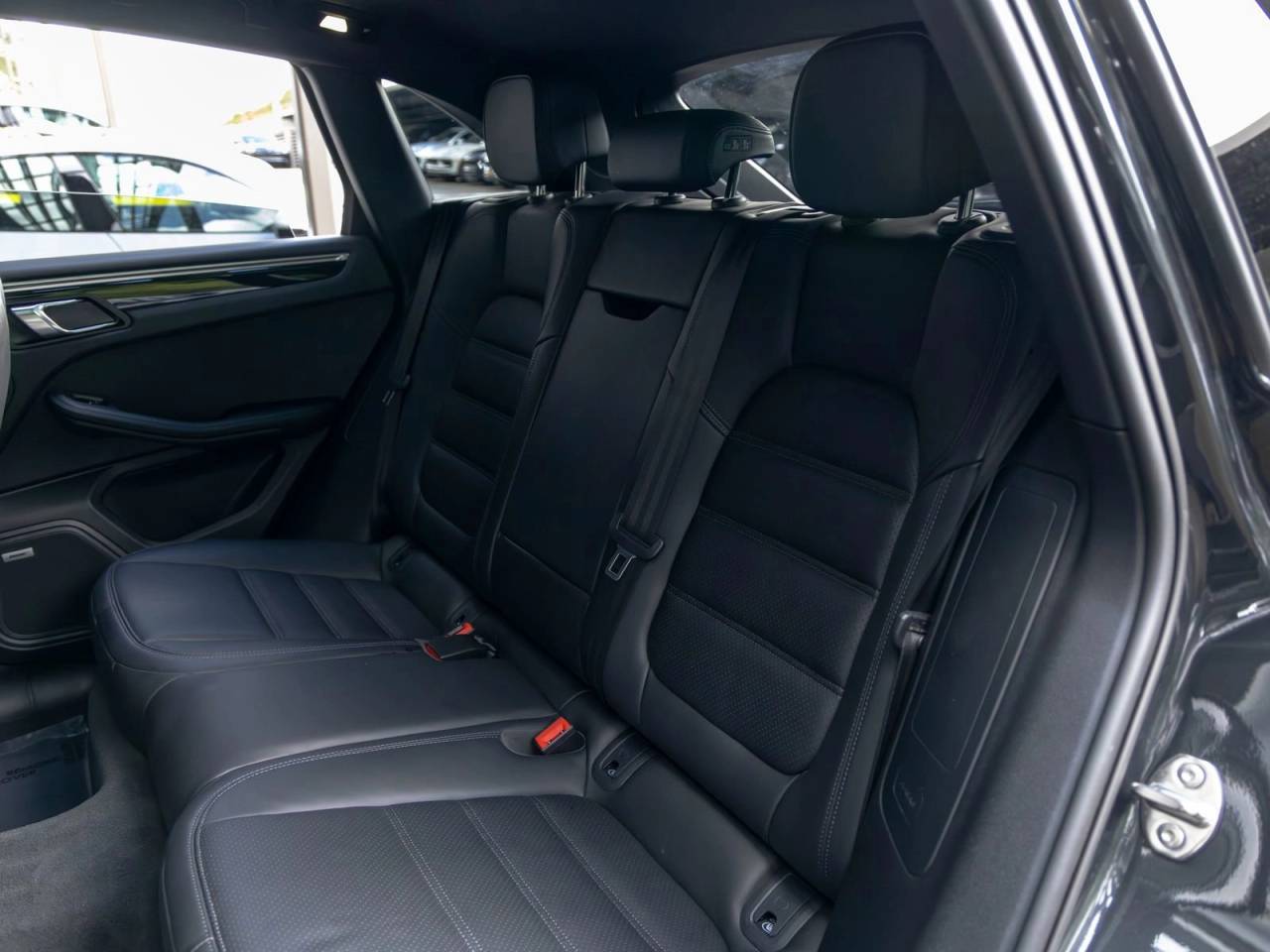 2022 Porsche Macan S