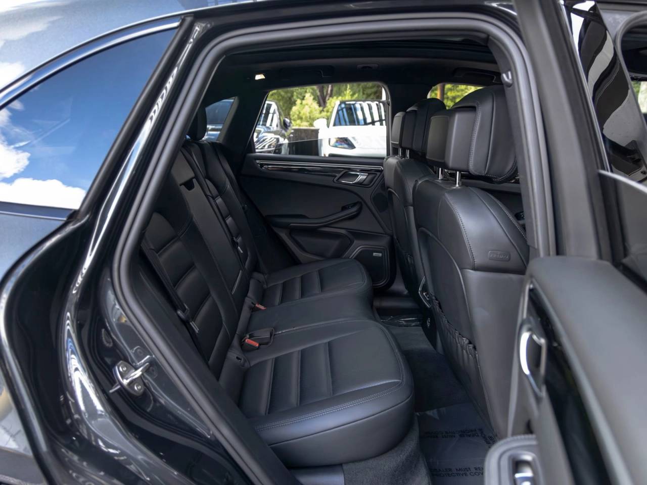 2022 Porsche Macan S