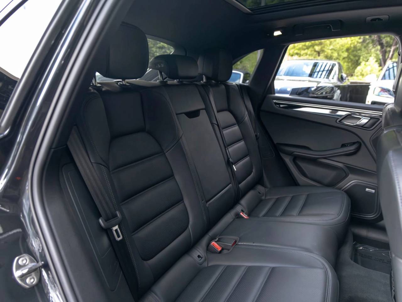 2022 Porsche Macan S